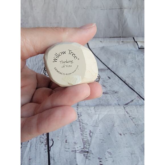 Willow Tree Angel Thinking of You Susan Lordi Demdaco Figurine 2004 - Picture 7 of 7